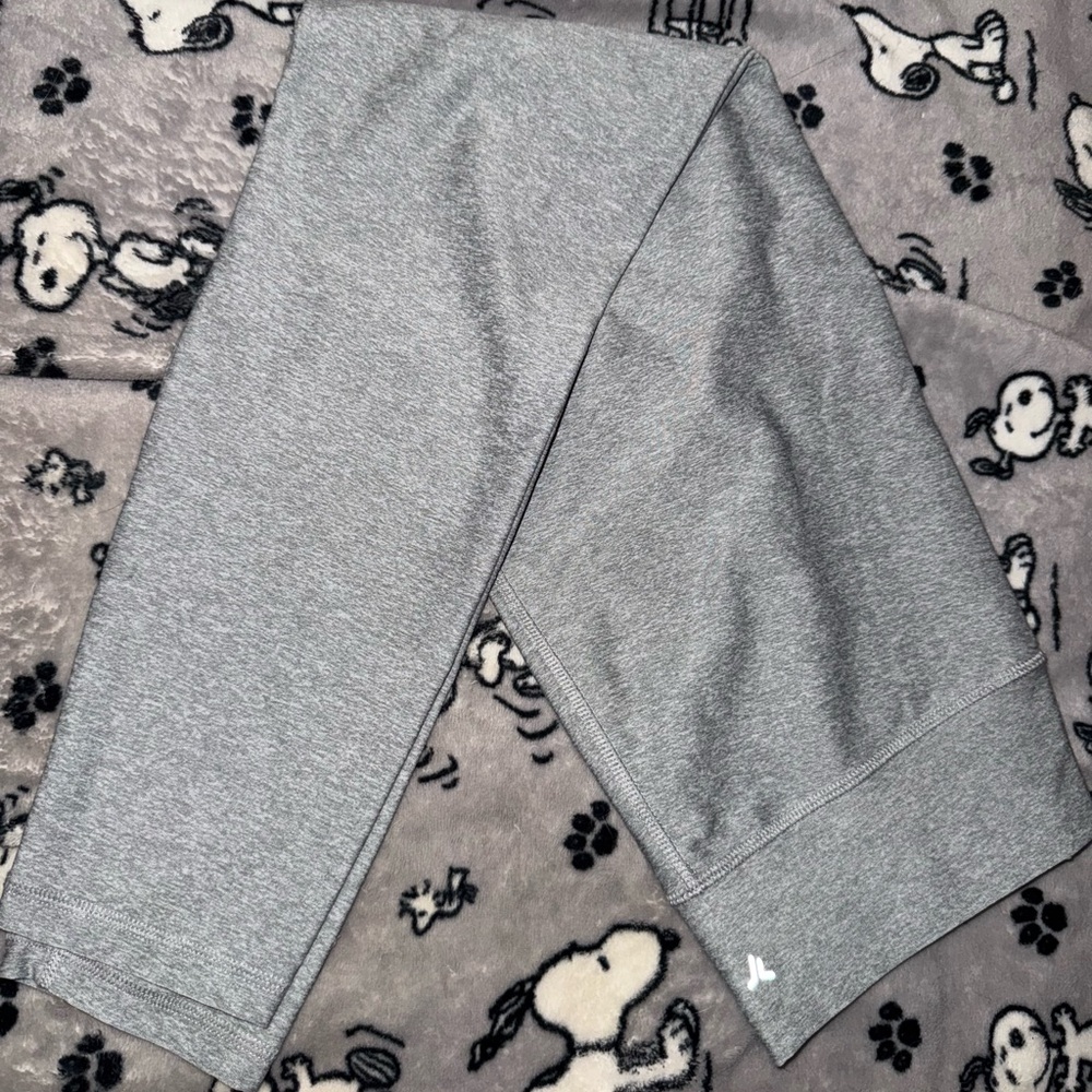 3/$21 Old Navy Heather Gray Cloud+ 7/8 Leggings Medium
